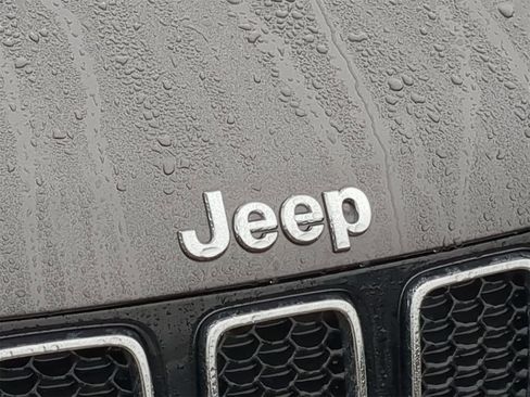 Certified 2021 Jeep Compass Limited image 19