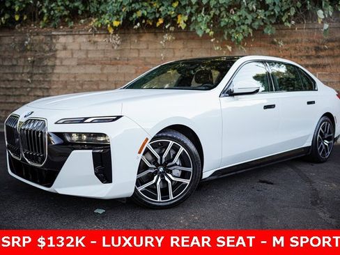 Used 2023 BMW i7 xDrive60 image 1