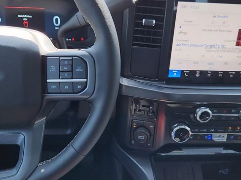 New 2025 Ford F350 Lariat w/ Black Appearance Package image 19