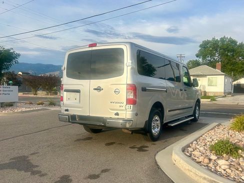 Used 2021 Nissan NV 3500 SV RWD image 5