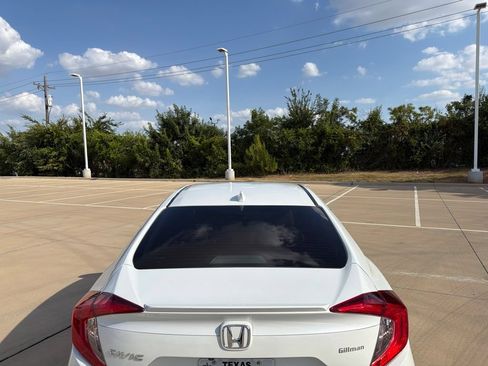 Used 2021 Honda Civic EX image 4