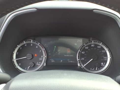 Used 2023 Toyota Highlander XLE AWD/4WD image 19