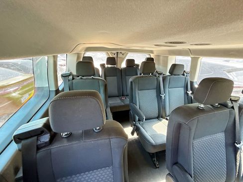 Used 2023 Ford Transit 350 XLT image 32