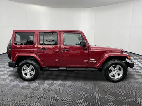 Used 2012 Jeep Wrangler Unlimited Sahara w/ Connectivity Group image 7