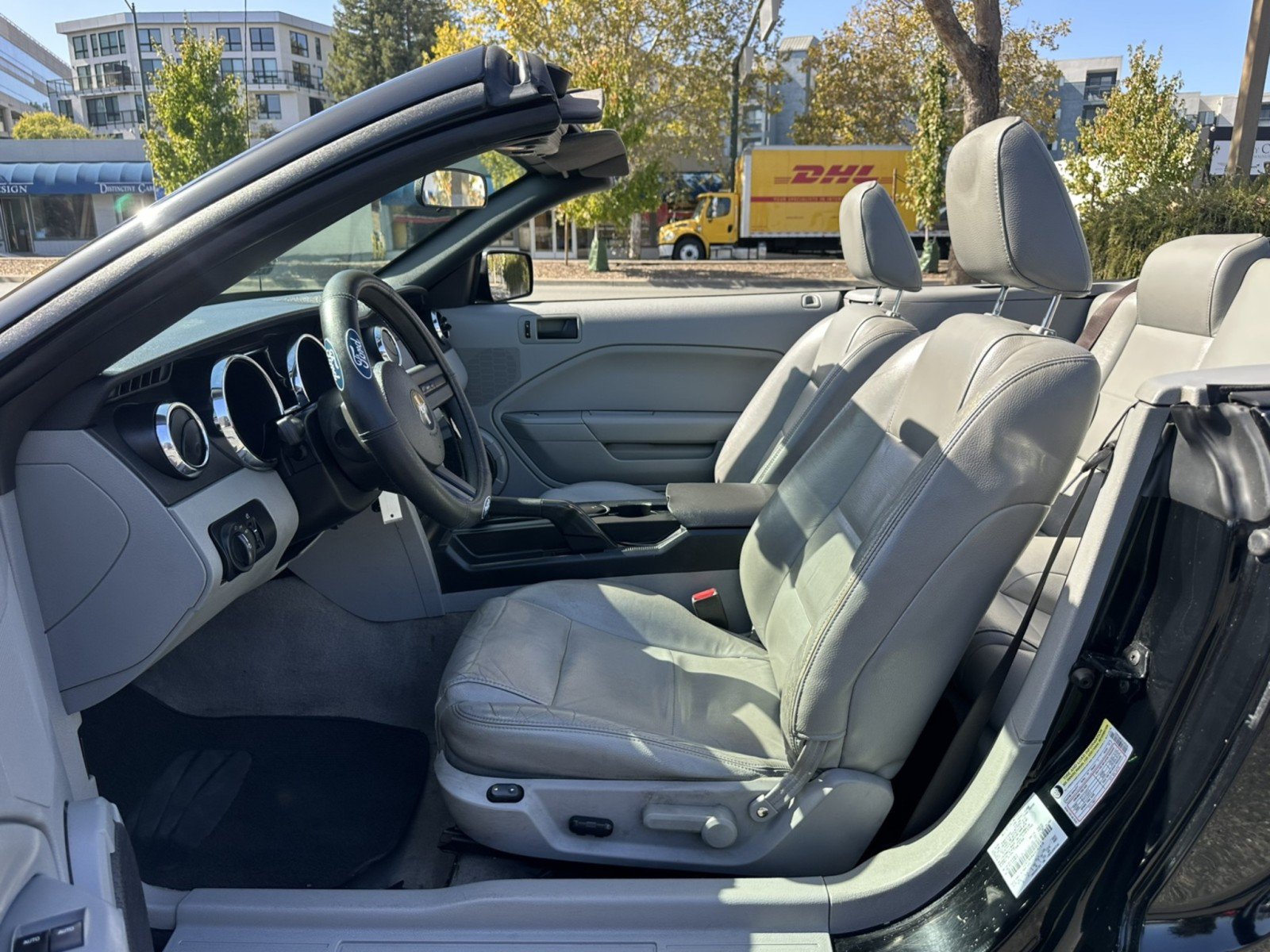 Used 2005 Ford Mustang Premium RWD image 15