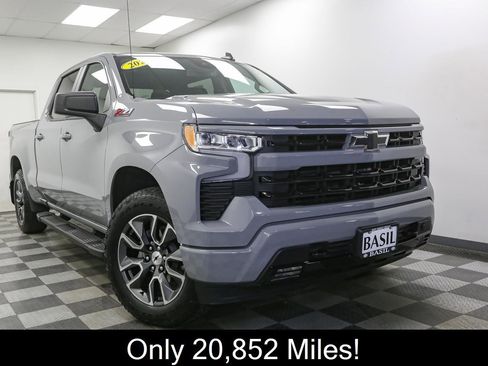 Used 2024 Chevrolet Silverado 1500 RST AWD/4WD image 2