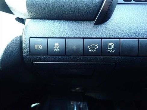 Used 2020 Toyota Camry SE FWD image 24