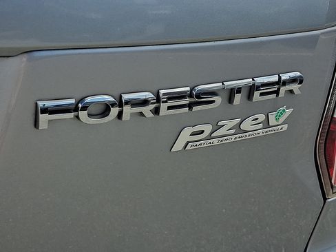 Used 2014 Subaru Forester 2.5i Premium w/ Popular Package #2 AWD/4WD image 30