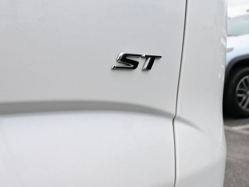 Used 2023 Buick Enclave Essence w/ Experience Buick Package image 10