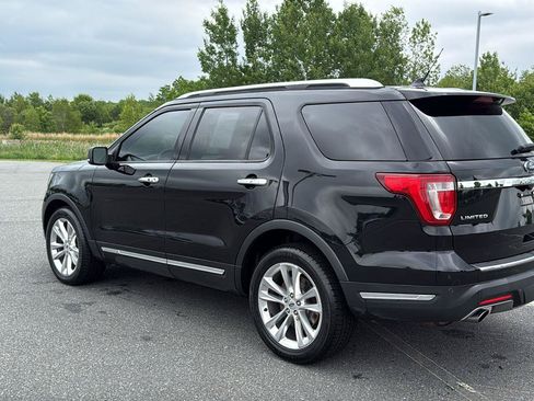 Used 2019 Ford Explorer Limited w/ Ford Safe & Smart Package AWD/4WD image 10