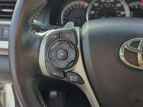 Used 2014 Toyota Camry SE FWD image 11