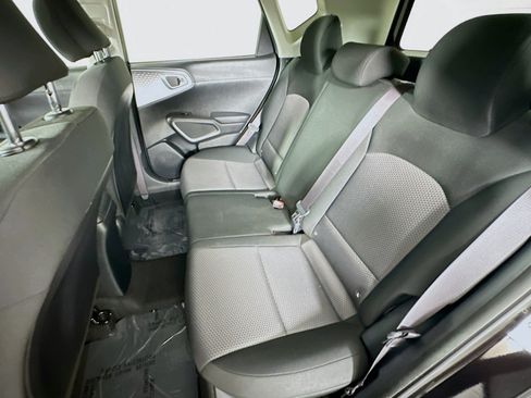 Used 2020 Kia Soul LX FWD image 9