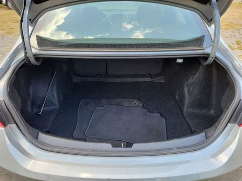 Used 2024 Chevrolet Malibu LT image 19