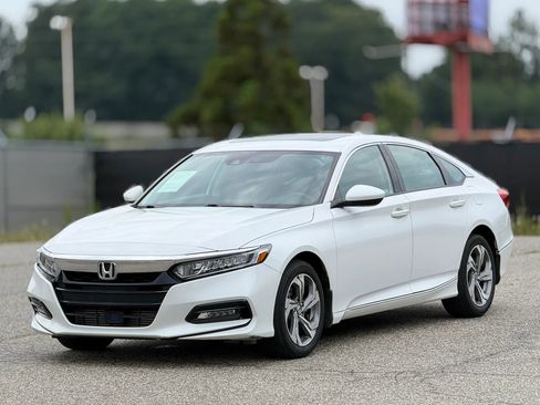 Used 2020 Honda Accord EX image 6