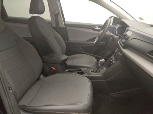 Used 2022 Volkswagen Taos SE image 21