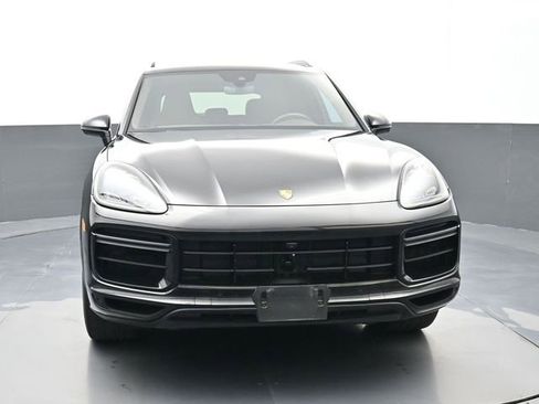 Used 2023 Porsche Cayenne Turbo image 25