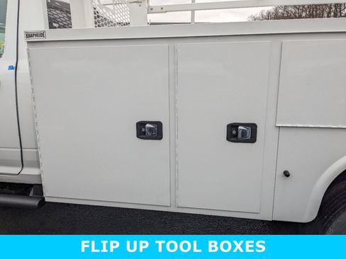 New 2024 RAM 4500 Tradesman image 9