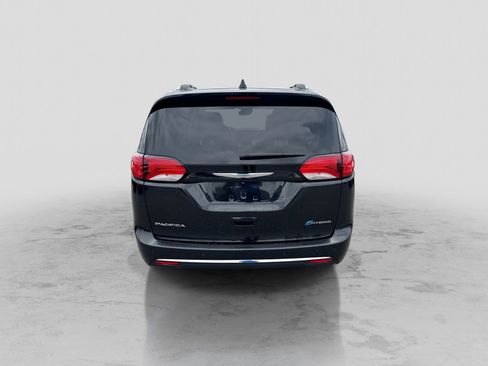 Used 2018 Chrysler Pacifica Limited w/ Advanced Safetytec Group FWD image 6