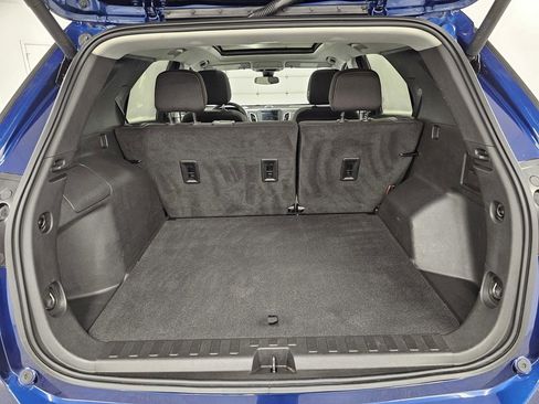 Used 2023 Chevrolet Equinox LT image 25