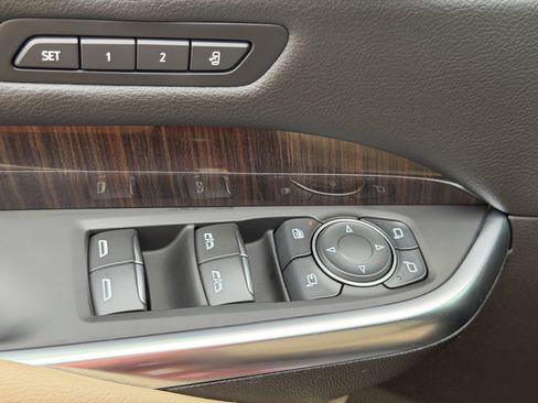 Certified 2024 Cadillac XT4 Premium Luxury FWD image 16