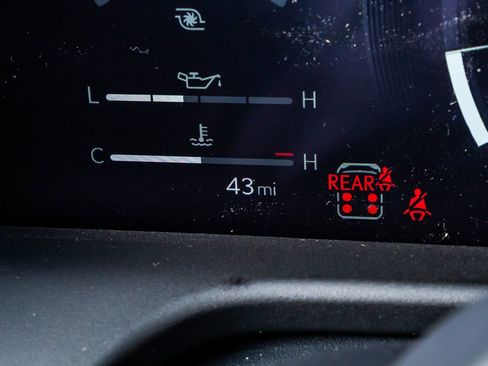 Used 2025 Lexus GX 550 image 21