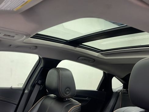 Used 2019 Chevrolet Impala Premier FWD image 12