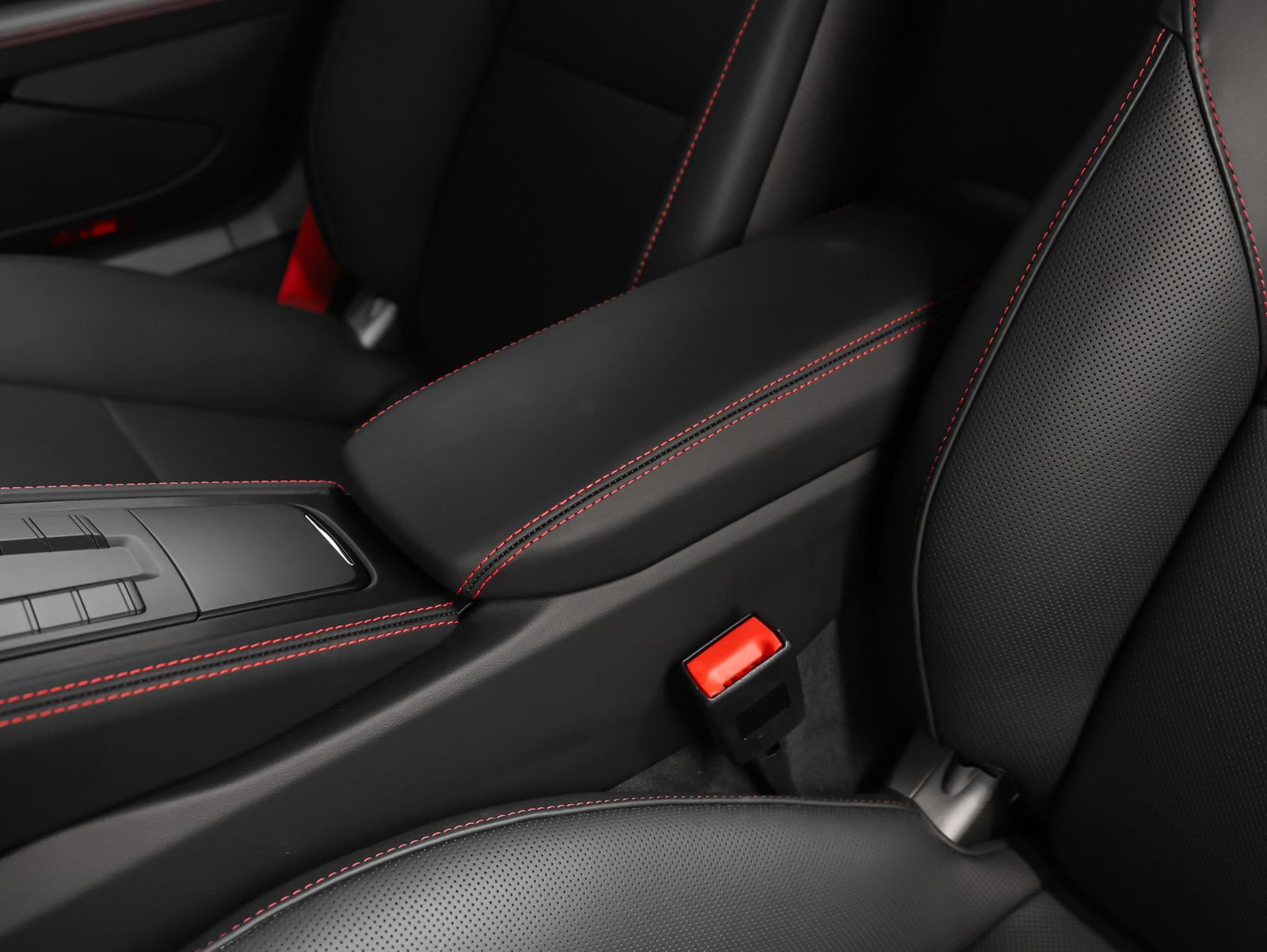 Certified 2025 Porsche 718 Cayman GTS RWD image 41