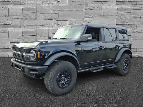 Certified 2024 Ford Bronco Wildtrak AWD/4WD image 5