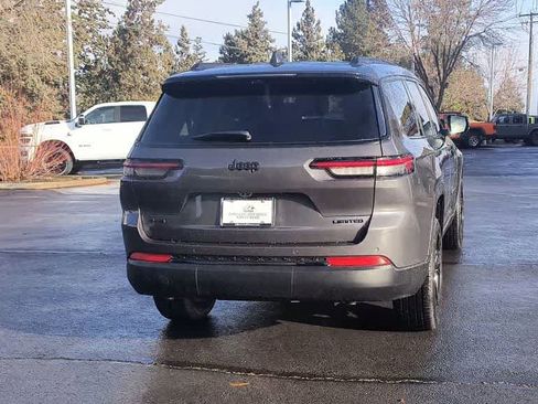 New 2025 Jeep Grand Cherokee L Limited w/ Luxury Tech Group II image 8