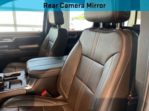 Used 2023 Chevrolet Silverado 1500 High Country w/ Technology Package AWD/4WD image 17