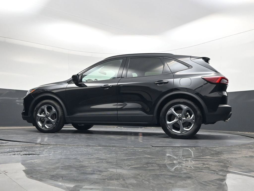 Used 2025 Ford Escape ST-Line FWD image 38