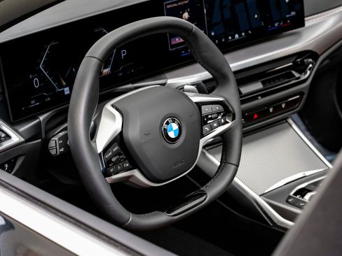 Used 2025 BMW 330i xDrive Sedan w/ Convenience Package image 20