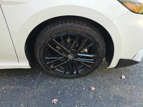 Used 2025 Toyota Camry SE image 10