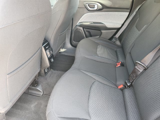 Used 2024 Jeep Compass Sport AWD/4WD image 30