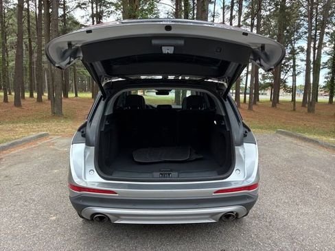 Used 2021 Lincoln Corsair Reserve w/ Elements Package FWD image 18