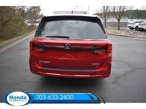 New 2026 Honda Odyssey Touring image 6