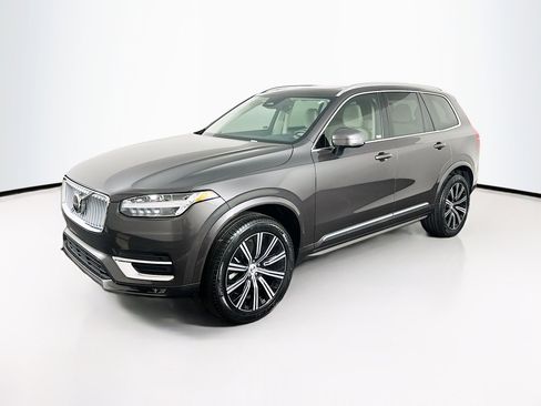 Used 2024 Volvo XC90 B5 Core w/ Protection Package Premier image 3