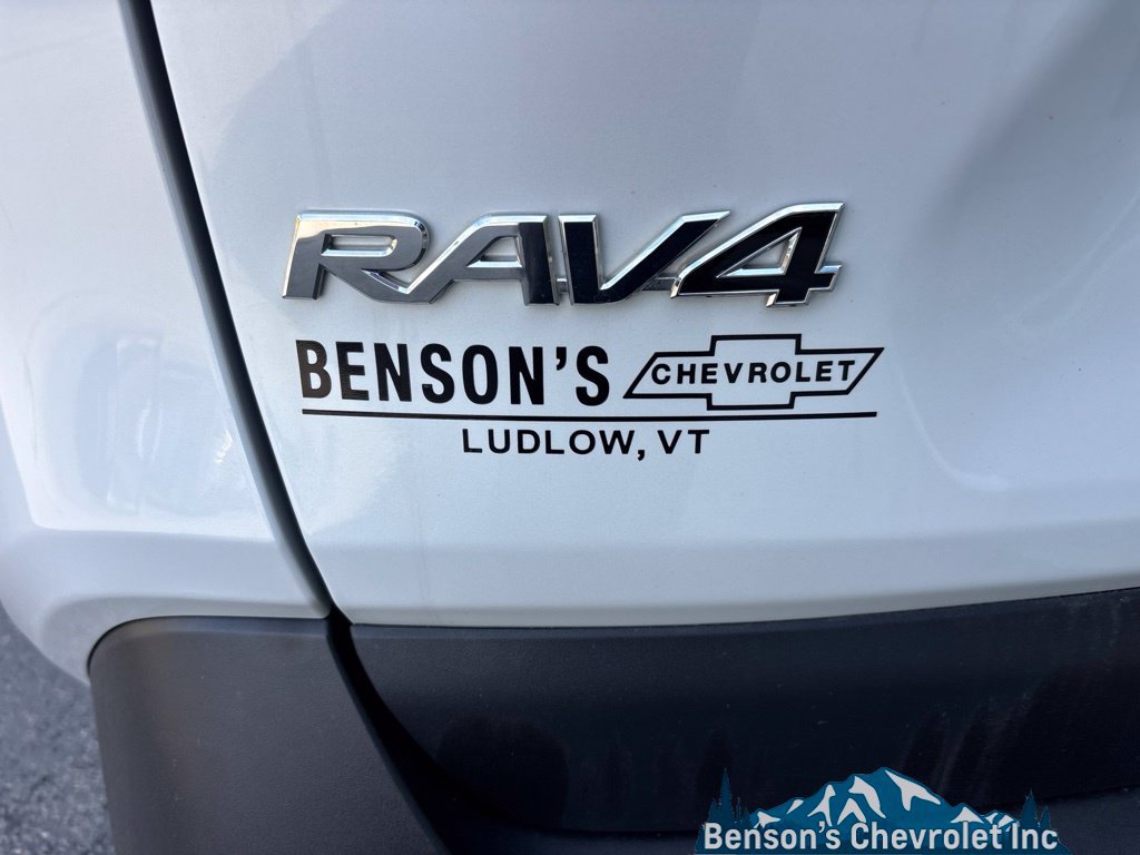 Used 2023 Toyota RAV4 XLE Premium AWD/4WD image 13