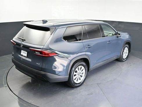 Used 2025 Toyota Grand Highlander AWD image 30