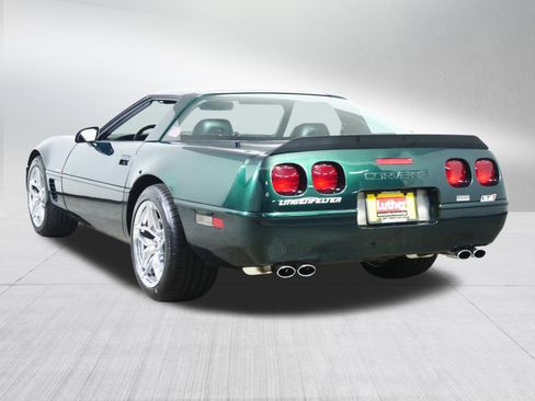 Used 1995 Chevrolet Corvette Coupe RWD image 5