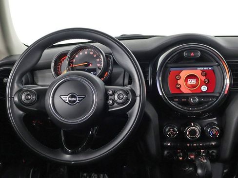Used 2019 MINI Cooper Hardtop image 25