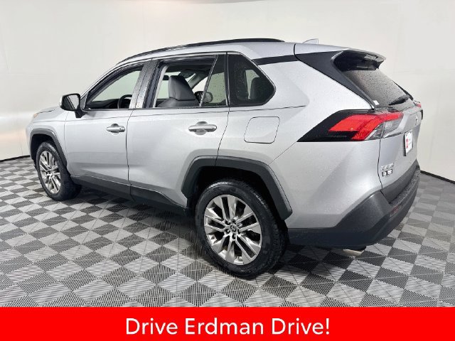 Certified 2021 Toyota RAV4 XLE Premium FWD image 21