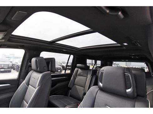 New 2026 Cadillac Escalade ESV Sport w/ Touring Package image 24