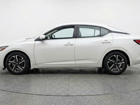 Used 2025 Nissan Sentra SV image 5