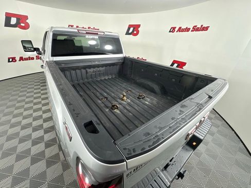 Used 2020 GMC Sierra 2500 4x4 Crew Cab w/ Gooseneck/5TH Wheel Package image 46
