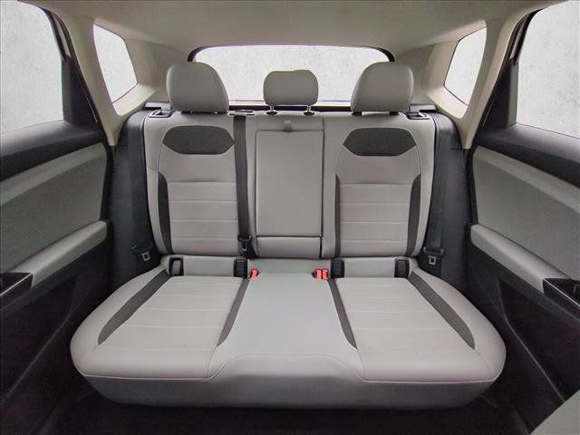 Used 2022 Volkswagen Taos SE FWD image 22