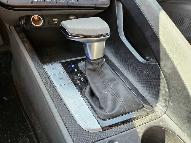 Used 2022 Hyundai Elantra SEL FWD image 11