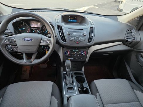 Used 2018 Ford Escape SE FWD image 15