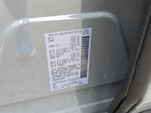 New 2025 Nissan Pathfinder Platinum w/ Black Appearance Package image 38