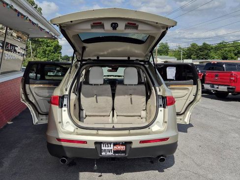 Used 2011 Lincoln MKT AWD w/ 201A Rapid Spec Order Code image 33